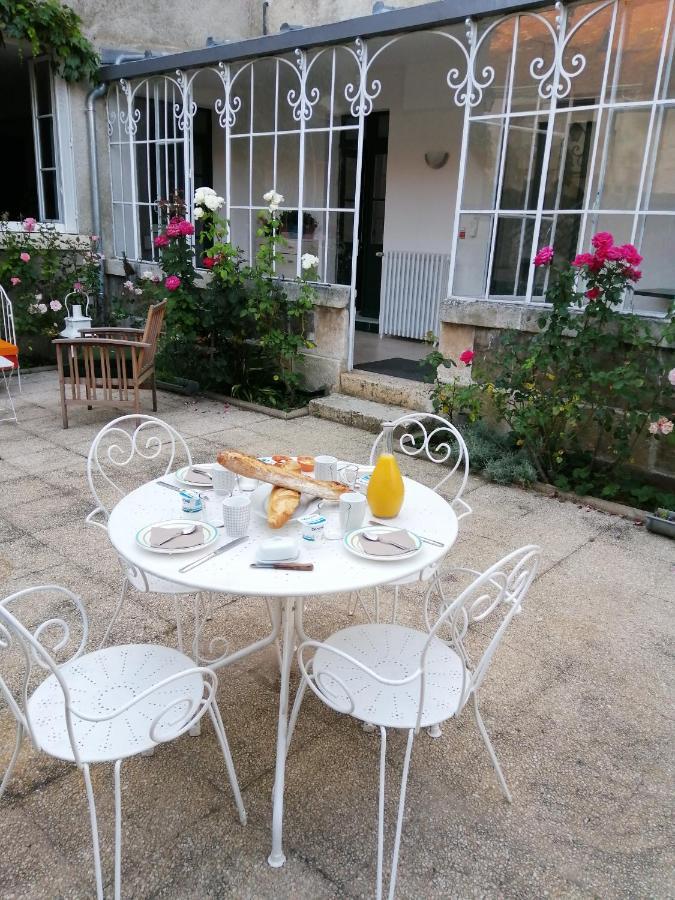 Le Relais Des Roses- Chambres D'Hotes Vatan 외부 사진