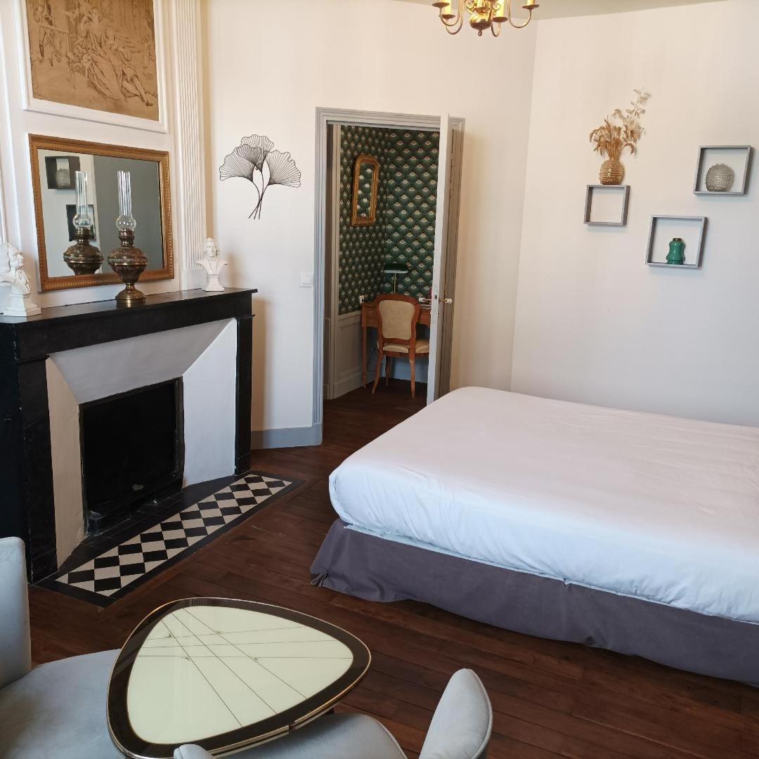 Le Relais Des Roses- Chambres D'Hotes Vatan 외부 사진